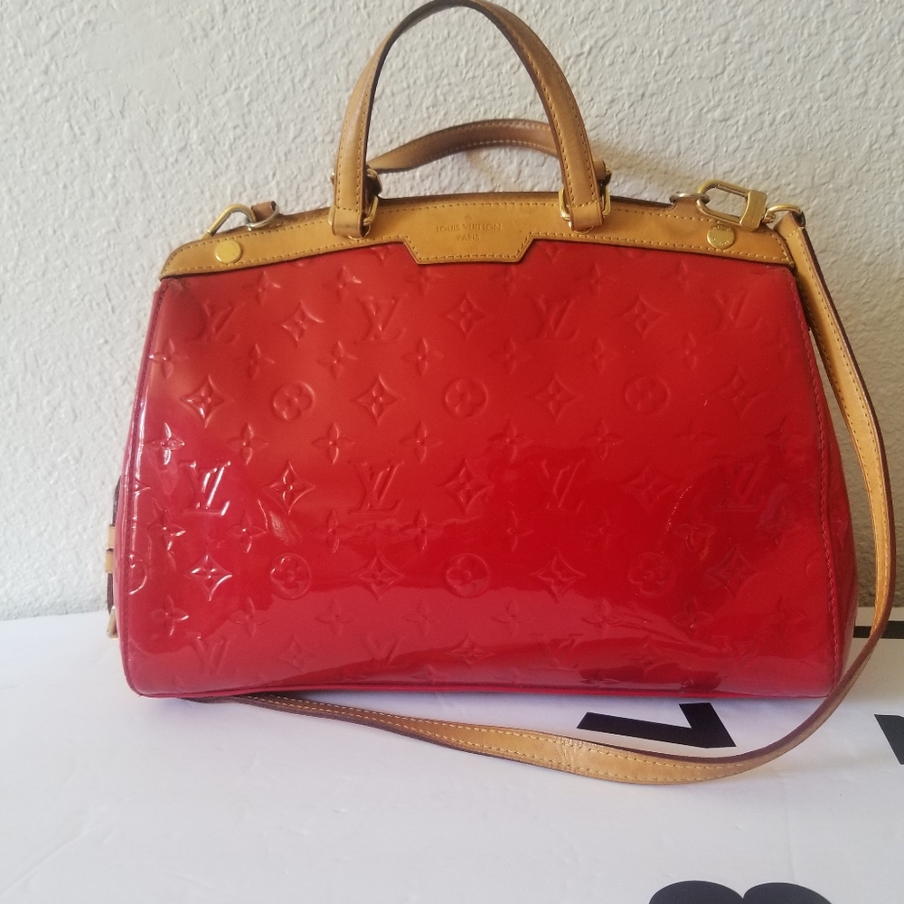 Auth Louis Vuitton Vernis Brea Mm Bag - Picture 3 of 16